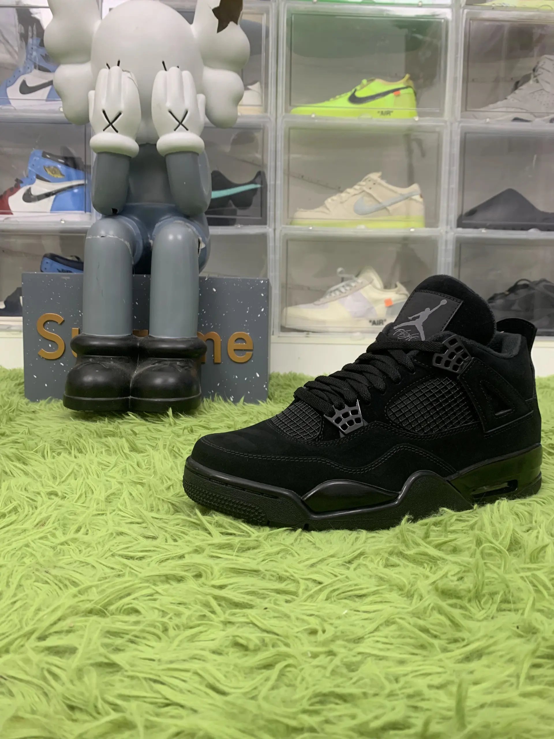 Jordan 4 Blackcat