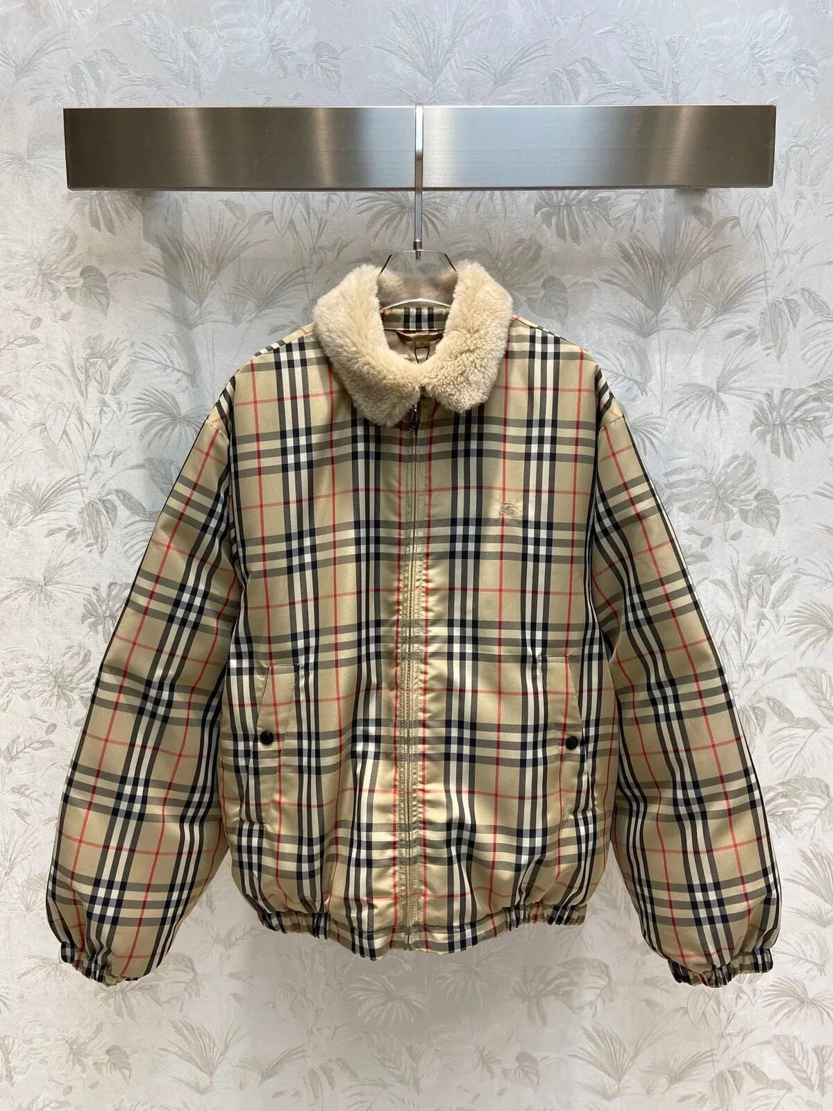 Burberry Jacket Down Jacket Supremee